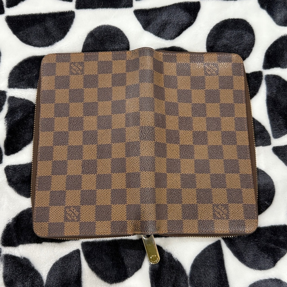 Louis Vuitton Damier Ebene Organizer Zippy Wallet - Picture 6 of 16